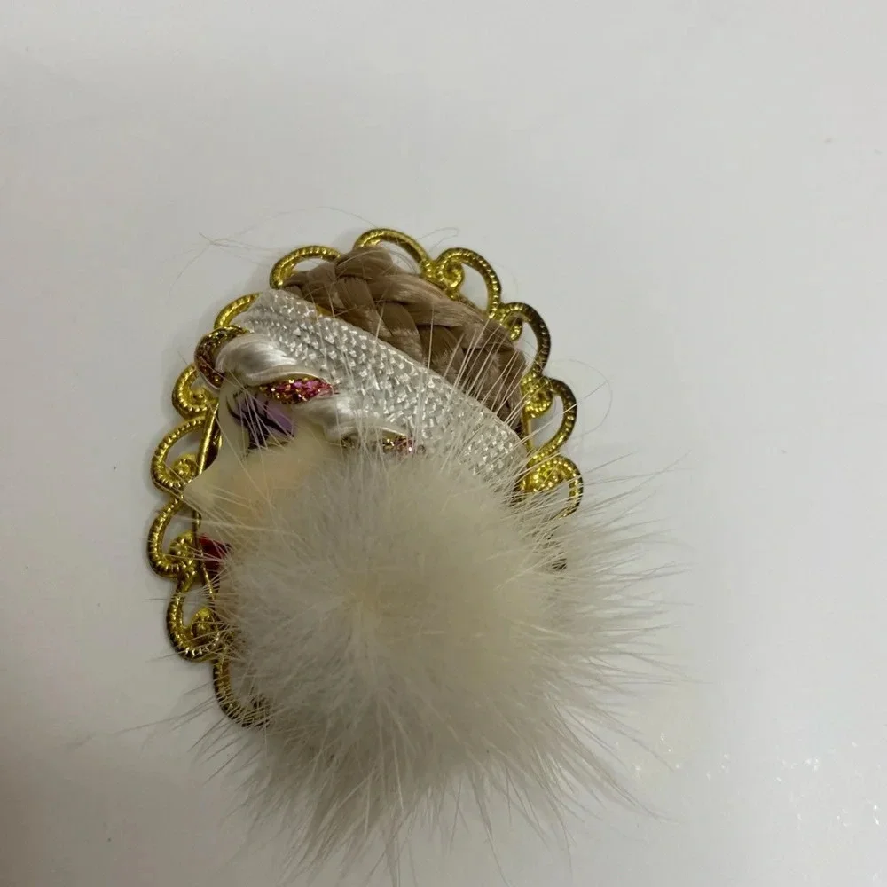 1980s Vintage Lady Brooch